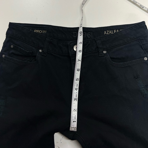 DL1961 Azalea Relaxed Skinny Jean in Nemesis Black Size 28” Distressed REVOLVE - Picture 9 of 13
